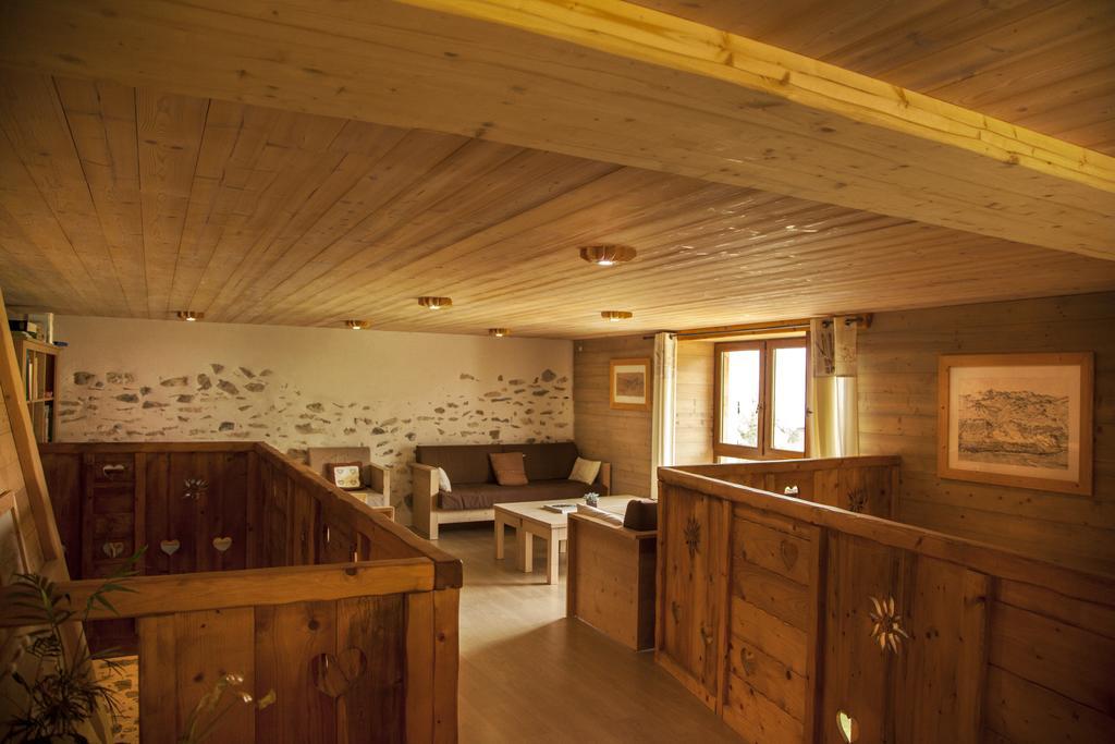 Chalet La Ferme De Noemie Mercury-Gémilly Δωμάτιο φωτογραφία