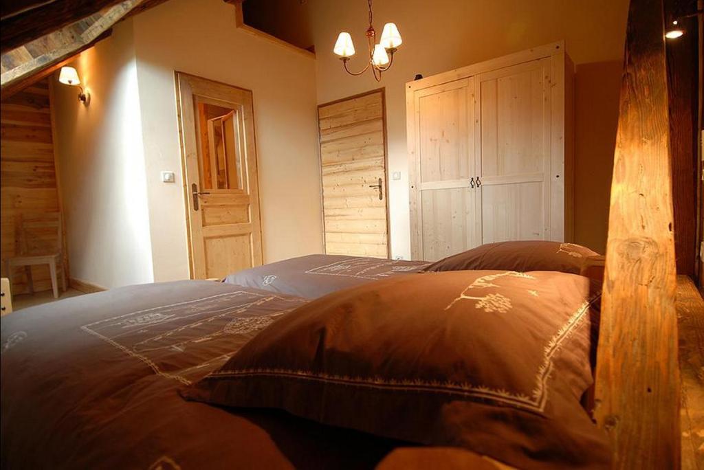 Chalet La Ferme De Noemie Mercury-Gémilly Δωμάτιο φωτογραφία