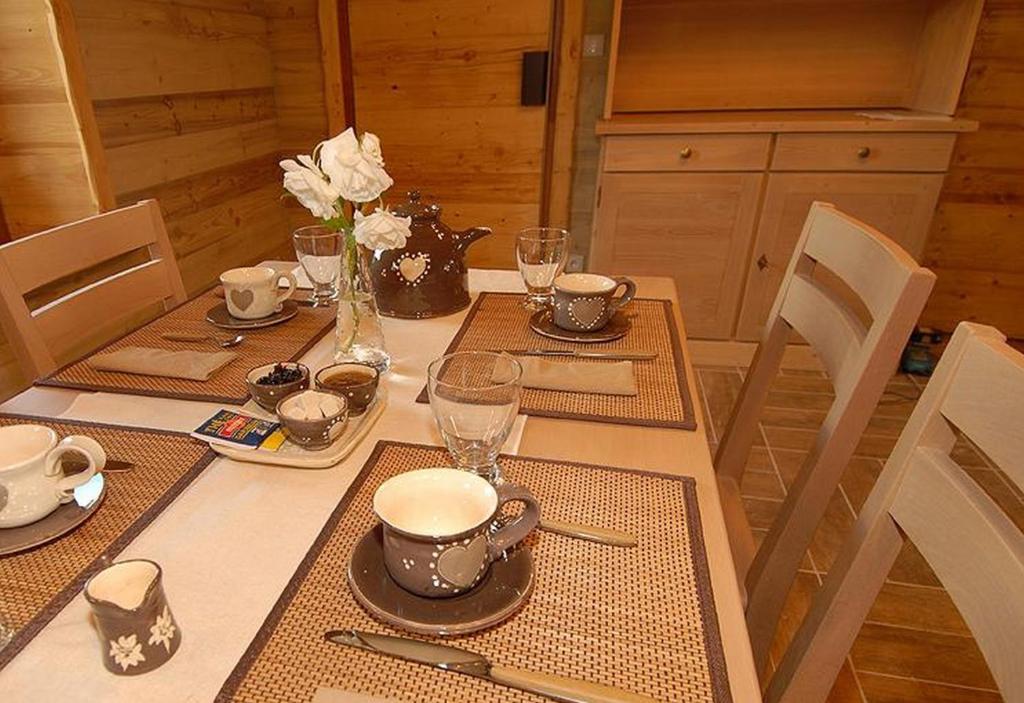 Chalet La Ferme De Noemie Mercury-Gémilly Εξωτερικό φωτογραφία